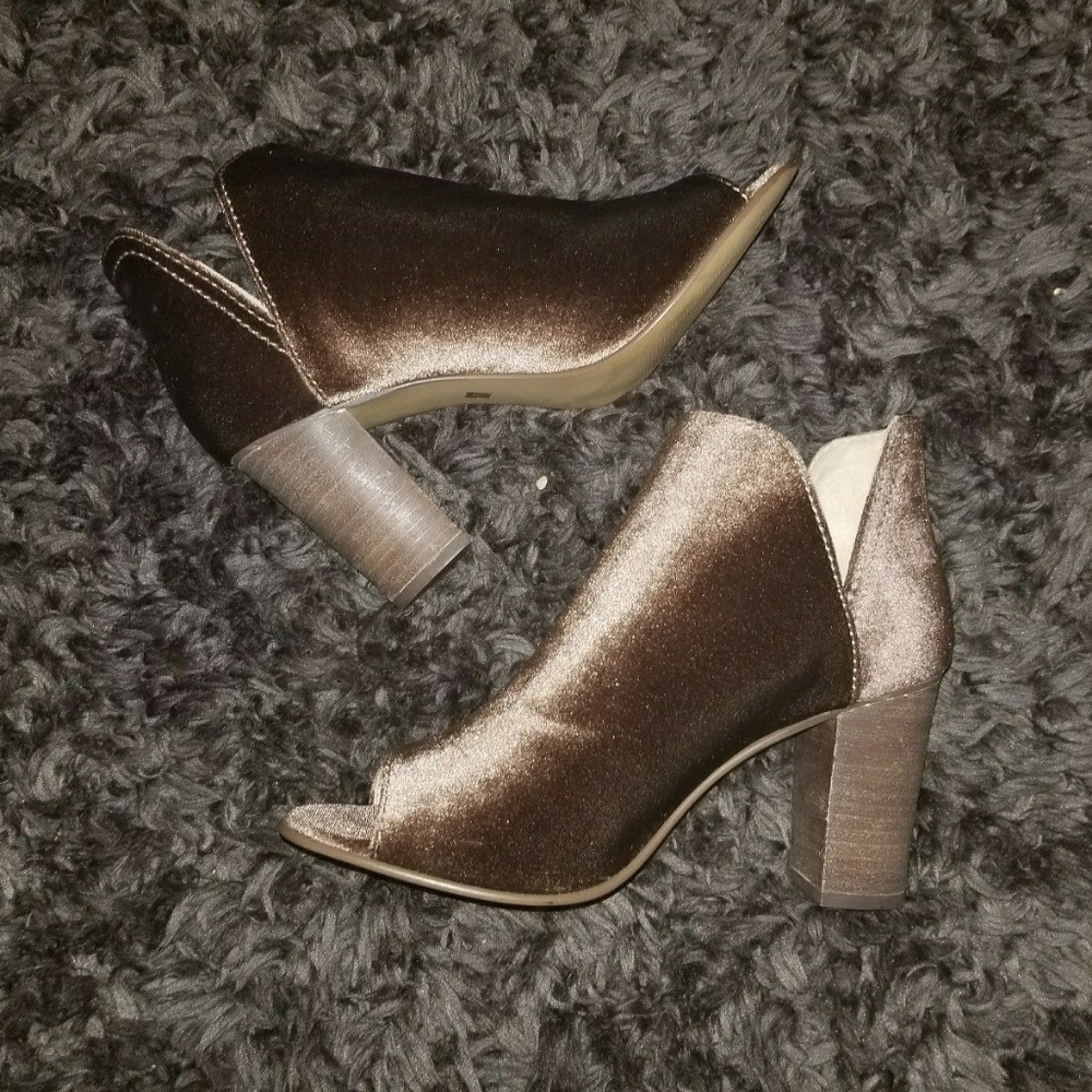 Steve Madden Kaitt Velvet Booties Open Toe Boots - Picture 4 of 7